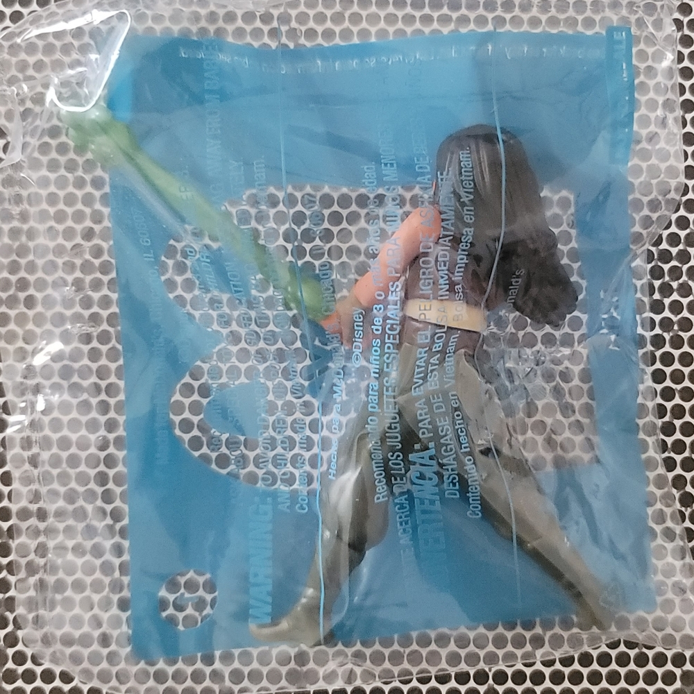 5/$13 NWT Raya Action Figure - Picture 3 of 3